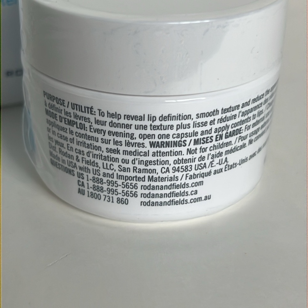 Rodan + Fields Lip Renewing Serum - 60 capsules- 🆕 Sealed - Picture 7 of 8